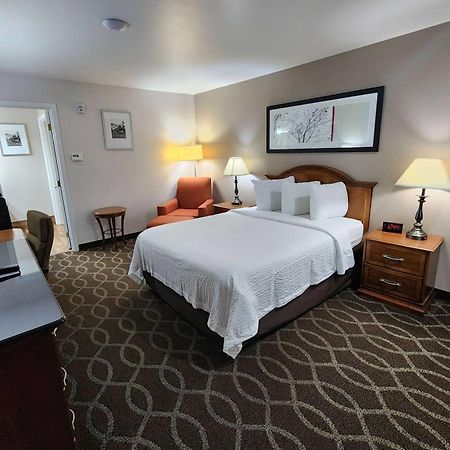 Ramada Bayside Inn & Suites إوريكا، هومبولدت، كاليفورنيا المظهر الخارجي الصورة