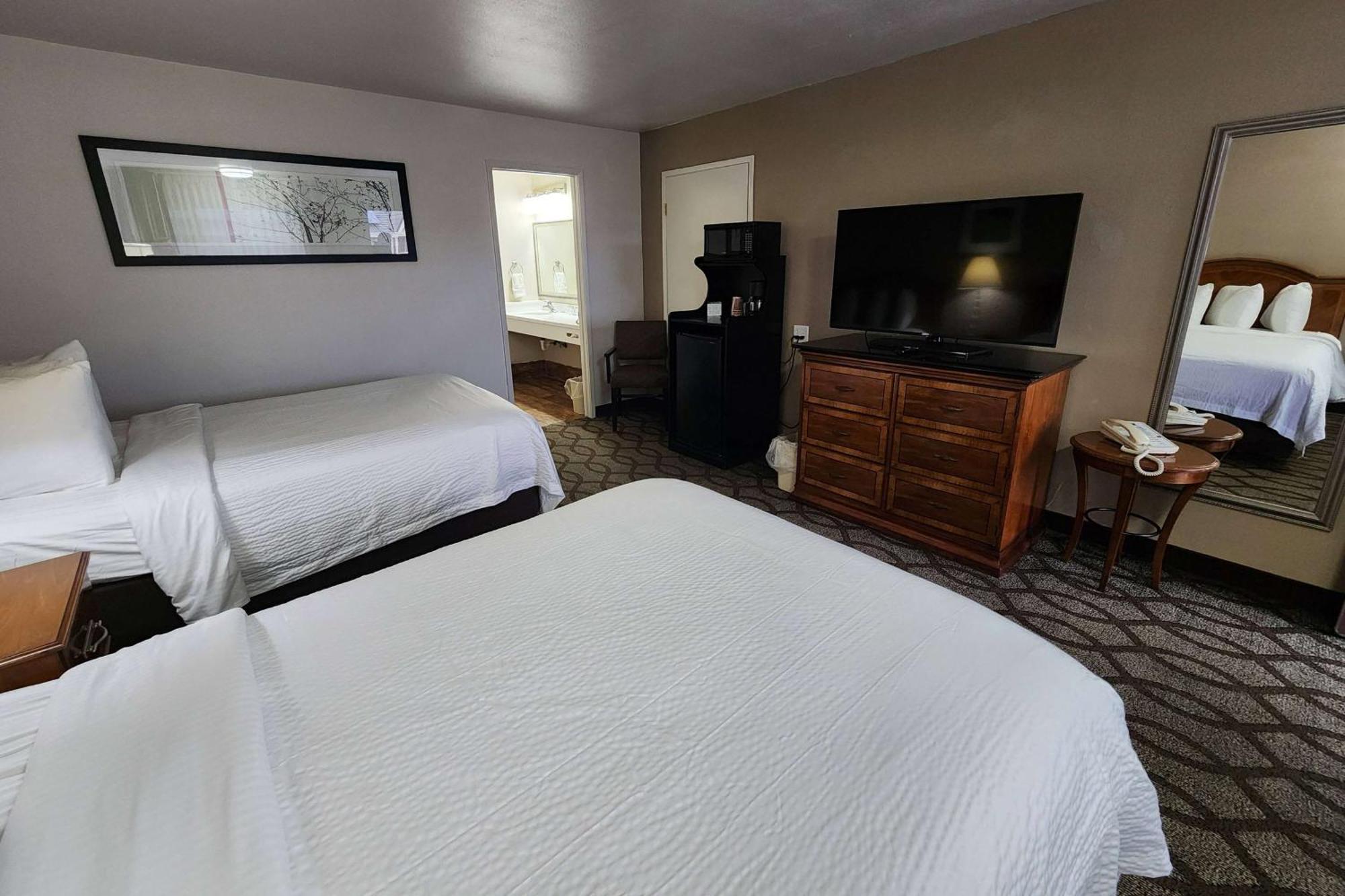 Ramada Bayside Inn & Suites إوريكا، هومبولدت، كاليفورنيا المظهر الخارجي الصورة